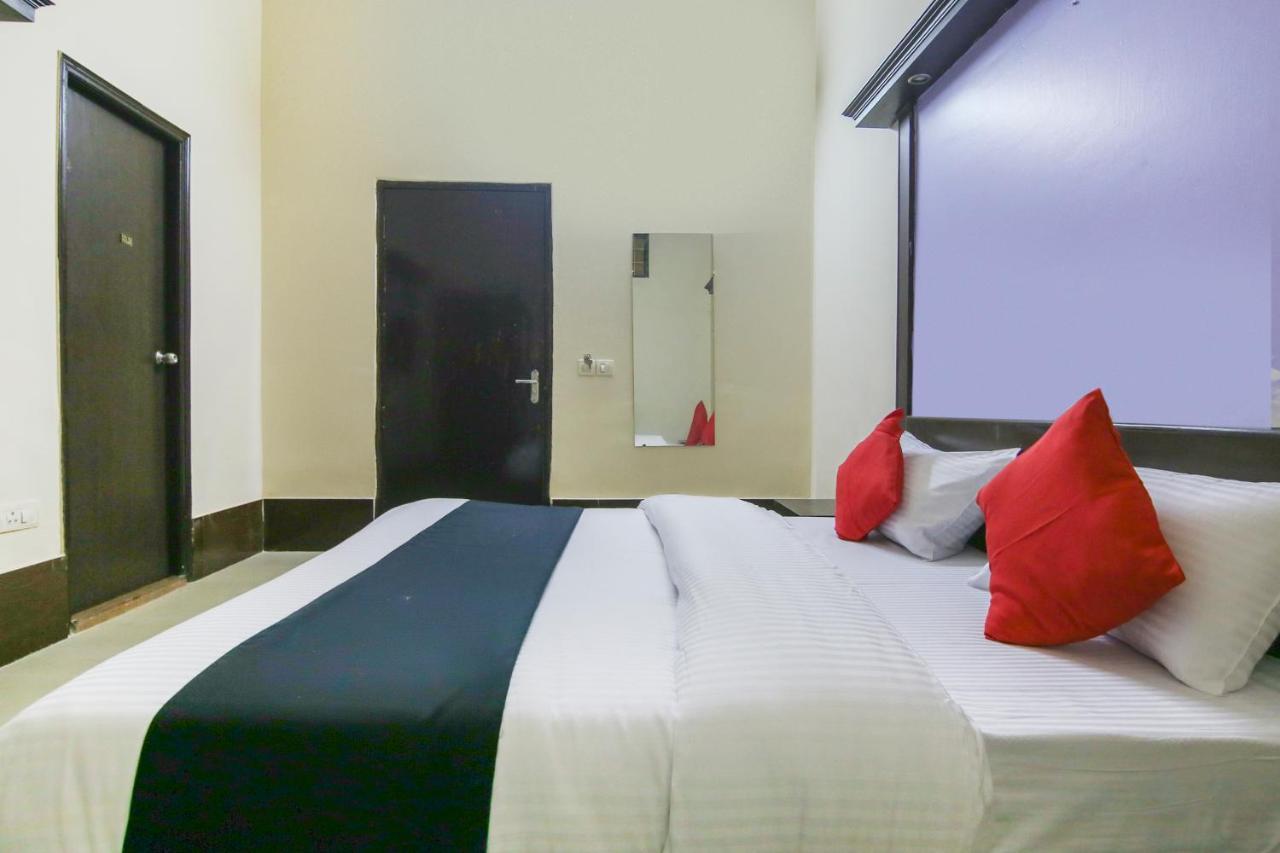 Capital O 68148 Hotel Shree Jee Palace Ghaziabad Eksteriør billede