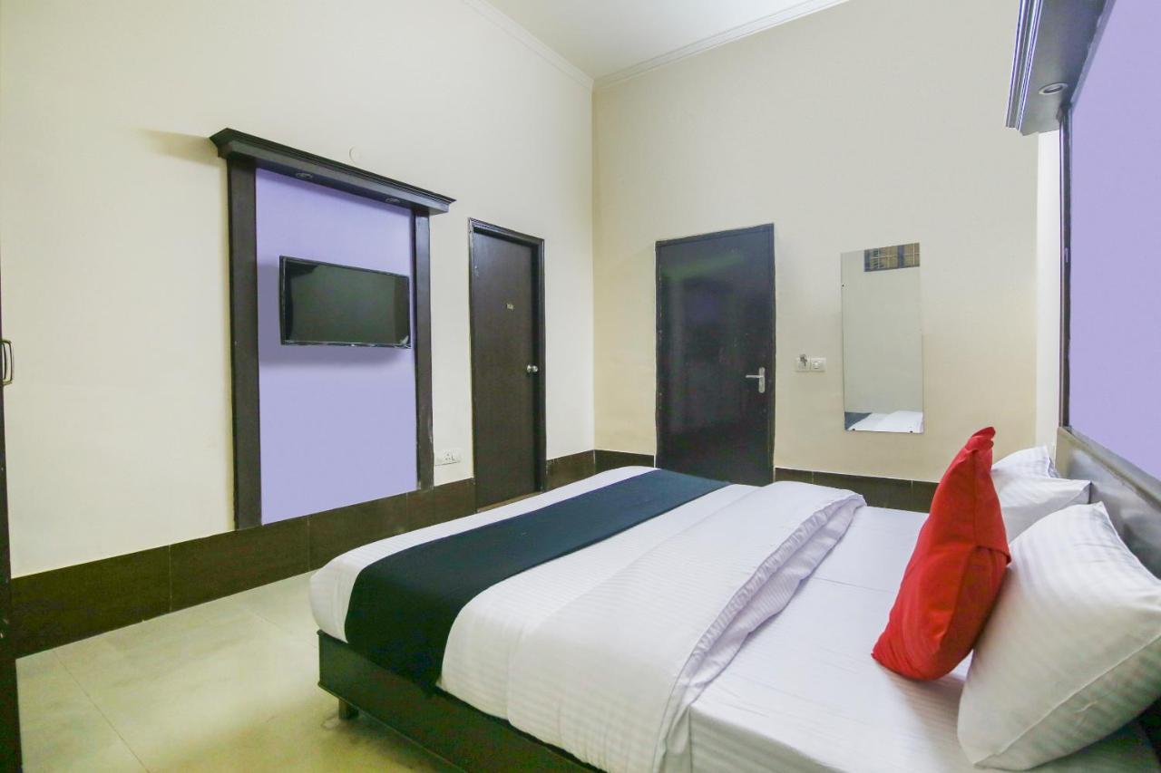 Capital O 68148 Hotel Shree Jee Palace Ghaziabad Eksteriør billede