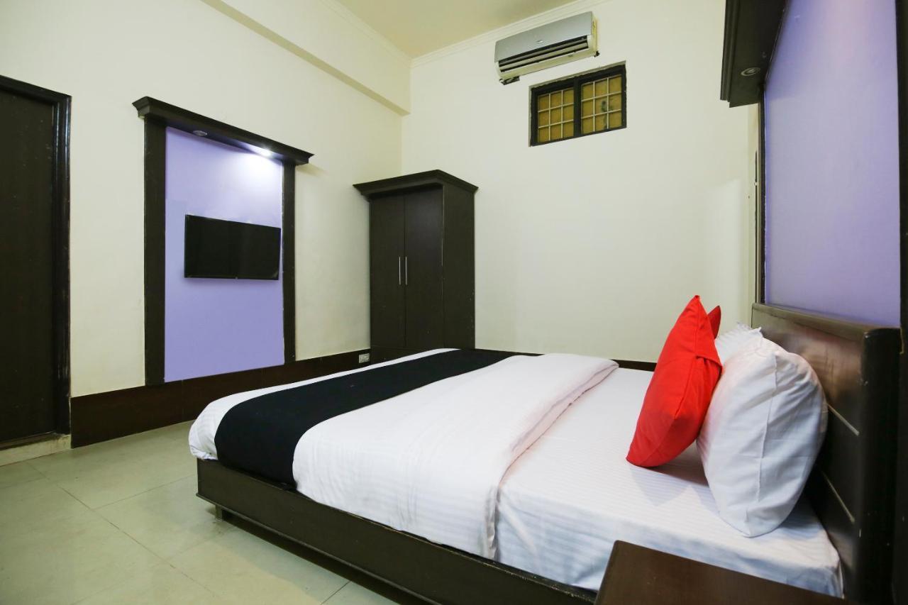 Capital O 68148 Hotel Shree Jee Palace Ghaziabad Eksteriør billede