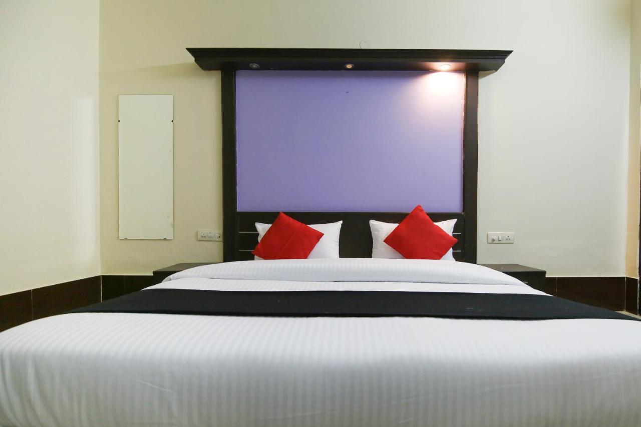 Capital O 68148 Hotel Shree Jee Palace Ghaziabad Eksteriør billede